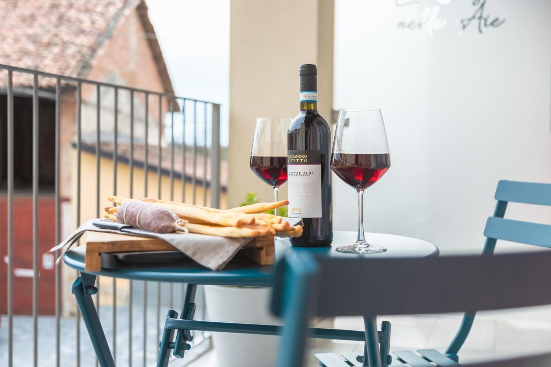 La Casa Nelle Aie - Appartamento Dolcetto - Free Wifi & Ac La Morra Eksteriør billede